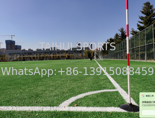 8-15mm Poly Ethylene Şok Yastığı Alt Katı Yapay Çim Futbol Sahası FIFA Alanları
