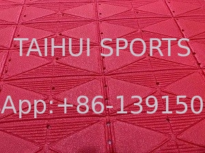 Özel Şok emici spor yüzeyi alt örtüsü 8 Yıl Spor sahaları için hizmet