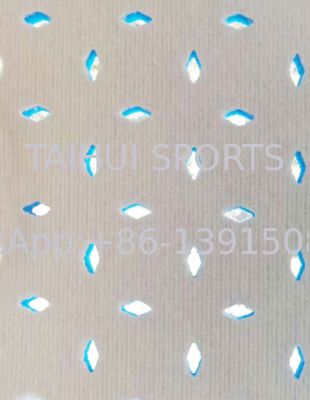 Yüksek performanslı 8 mm 10 mm 12 mm 15 mm kalınlığındaki futbol sahaları için şok yastığı alt katmanı ragbi sahaları hokey sahaları