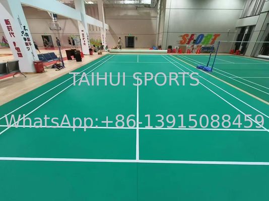 İç mekan PVC spor zemini kayma karşıtı şok emici su geçirmez vinil spor sahası zemini voleybol için badminton basketbol